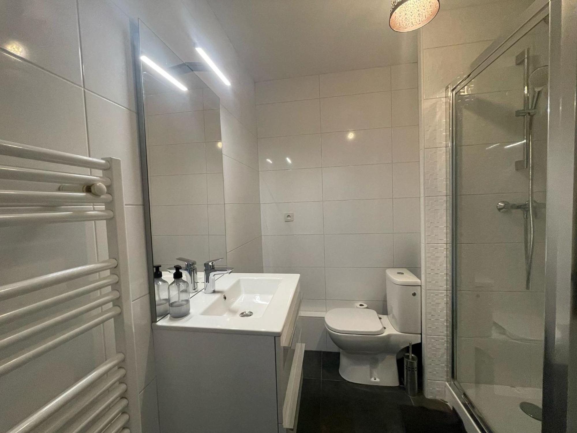 City & Cosy, Lyon Charcot- Wifi - Lave Linge - Balcon - Parking Kültér fotó