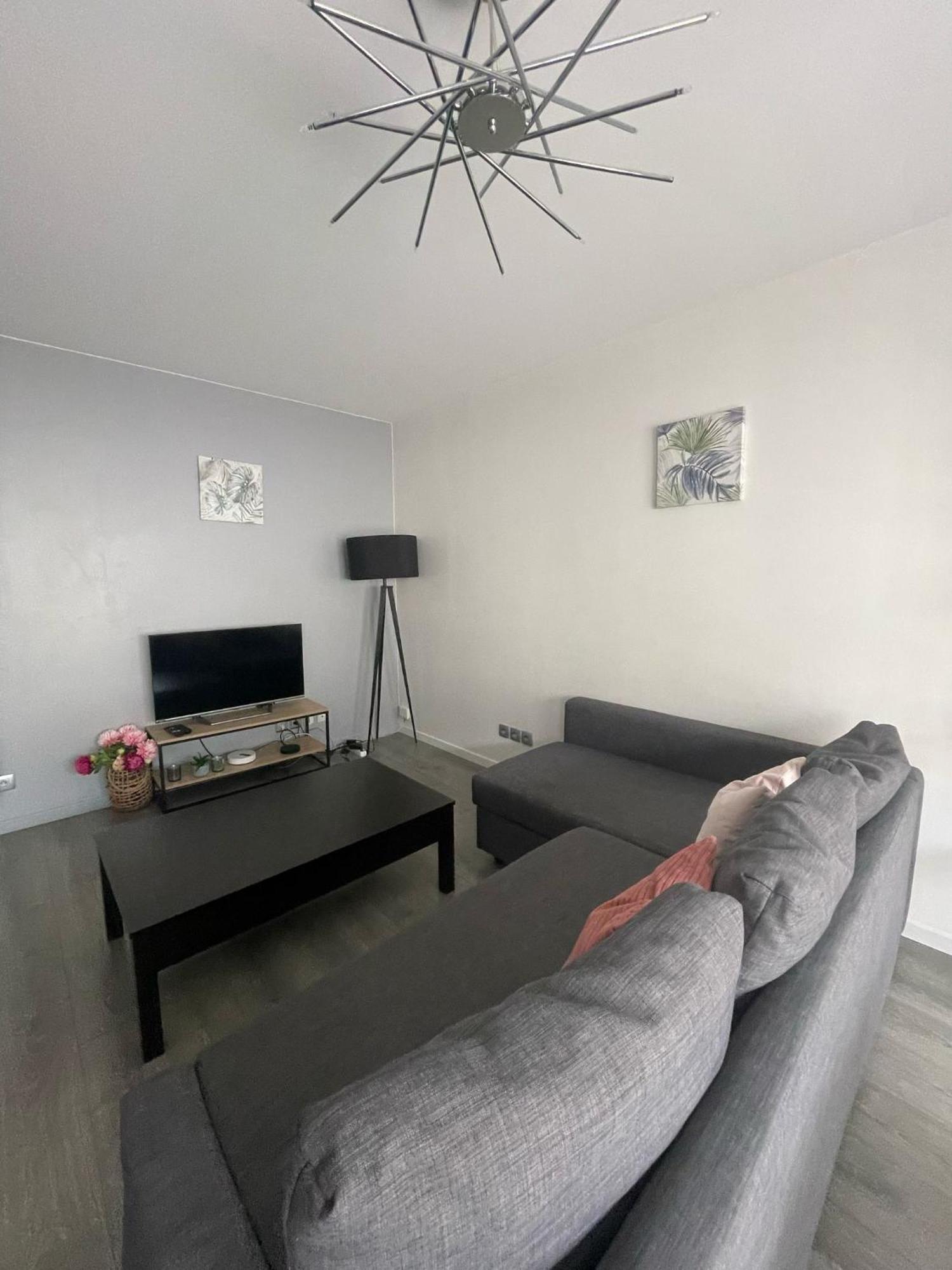 City & Cosy, Lyon Charcot- Wifi - Lave Linge - Balcon - Parking Kültér fotó